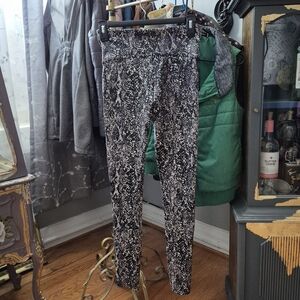 SPANX Snakeskin Print Leggings Medium